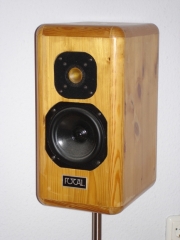 ca. meine 4. von bislang 50 Paar gebauten Lautsprechern ca. meine 4. von bislang 50 Paar gebauten Lautsprechern